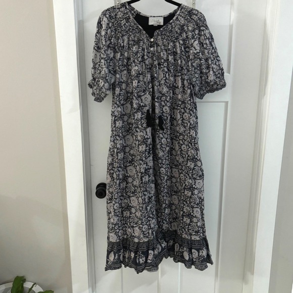 Cleobella Dresses & Skirts - Cleobella Shiva Midi Dress Tripura Block Print Gray White V Pockets Boho Large